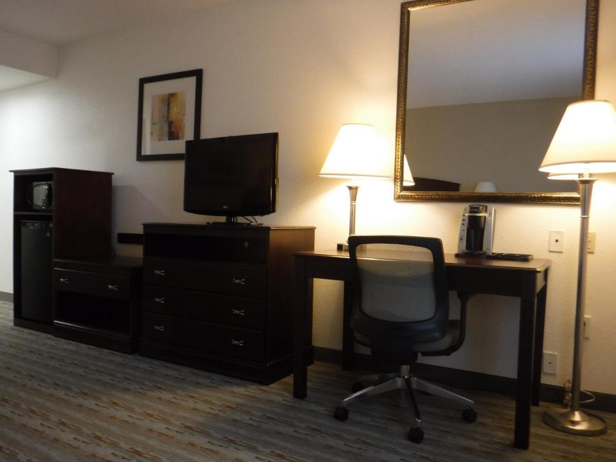 Holiday Inn Express West Jefferson By Ihg Екстер'єр фото