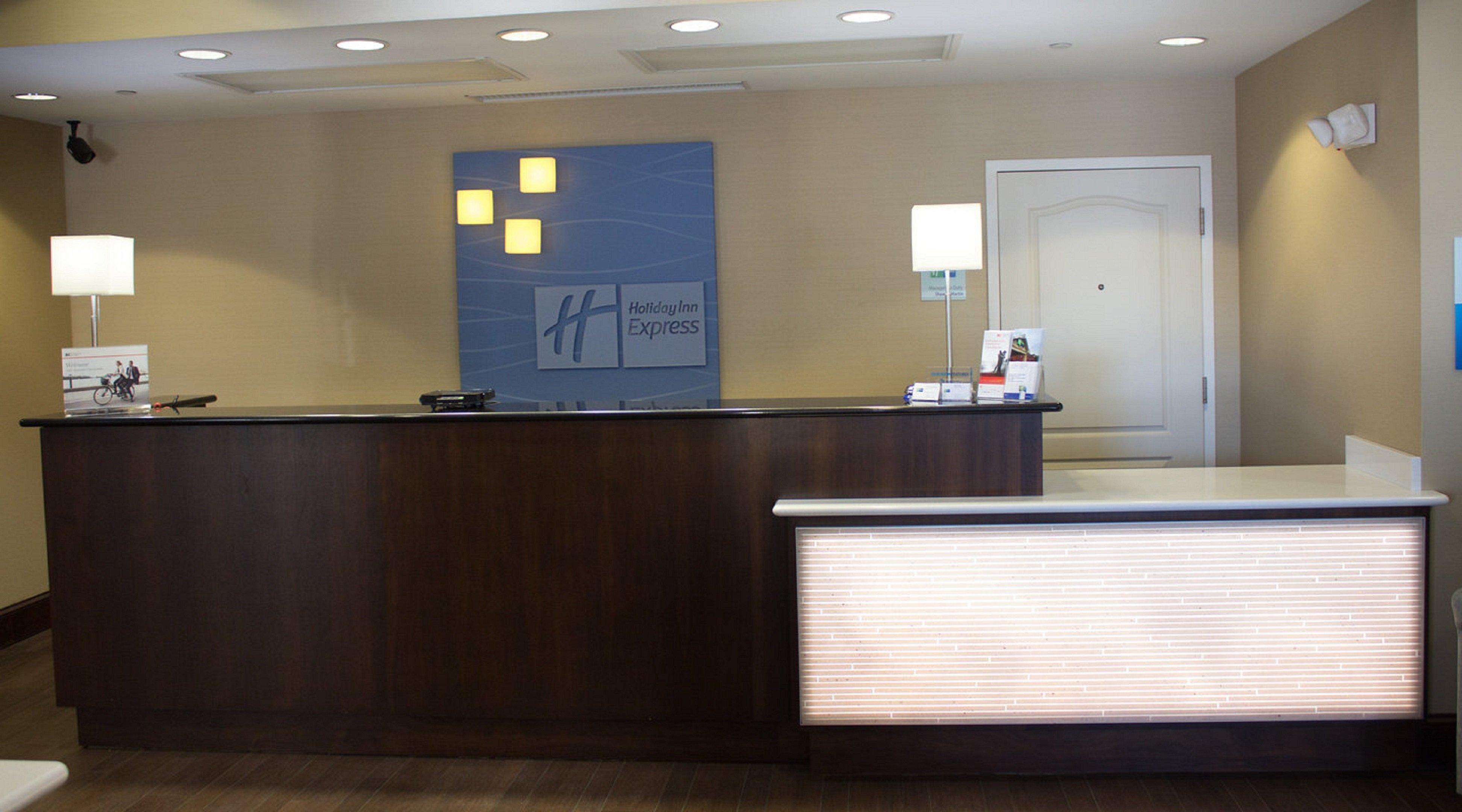 Holiday Inn Express West Jefferson By Ihg Екстер'єр фото