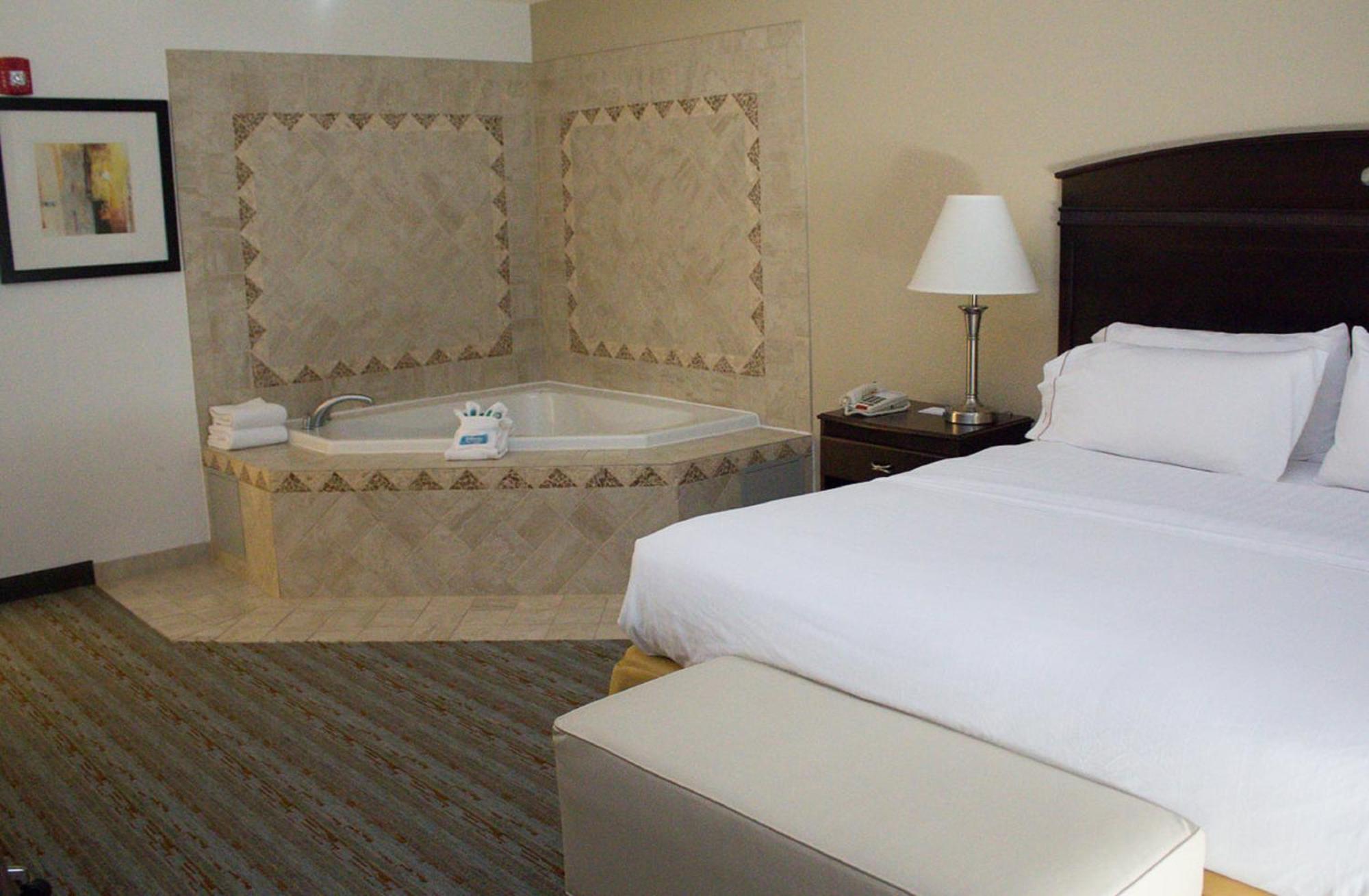 Holiday Inn Express West Jefferson By Ihg Екстер'єр фото