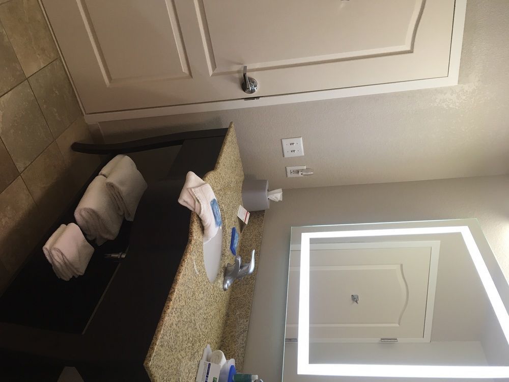 Holiday Inn Express West Jefferson By Ihg Екстер'єр фото