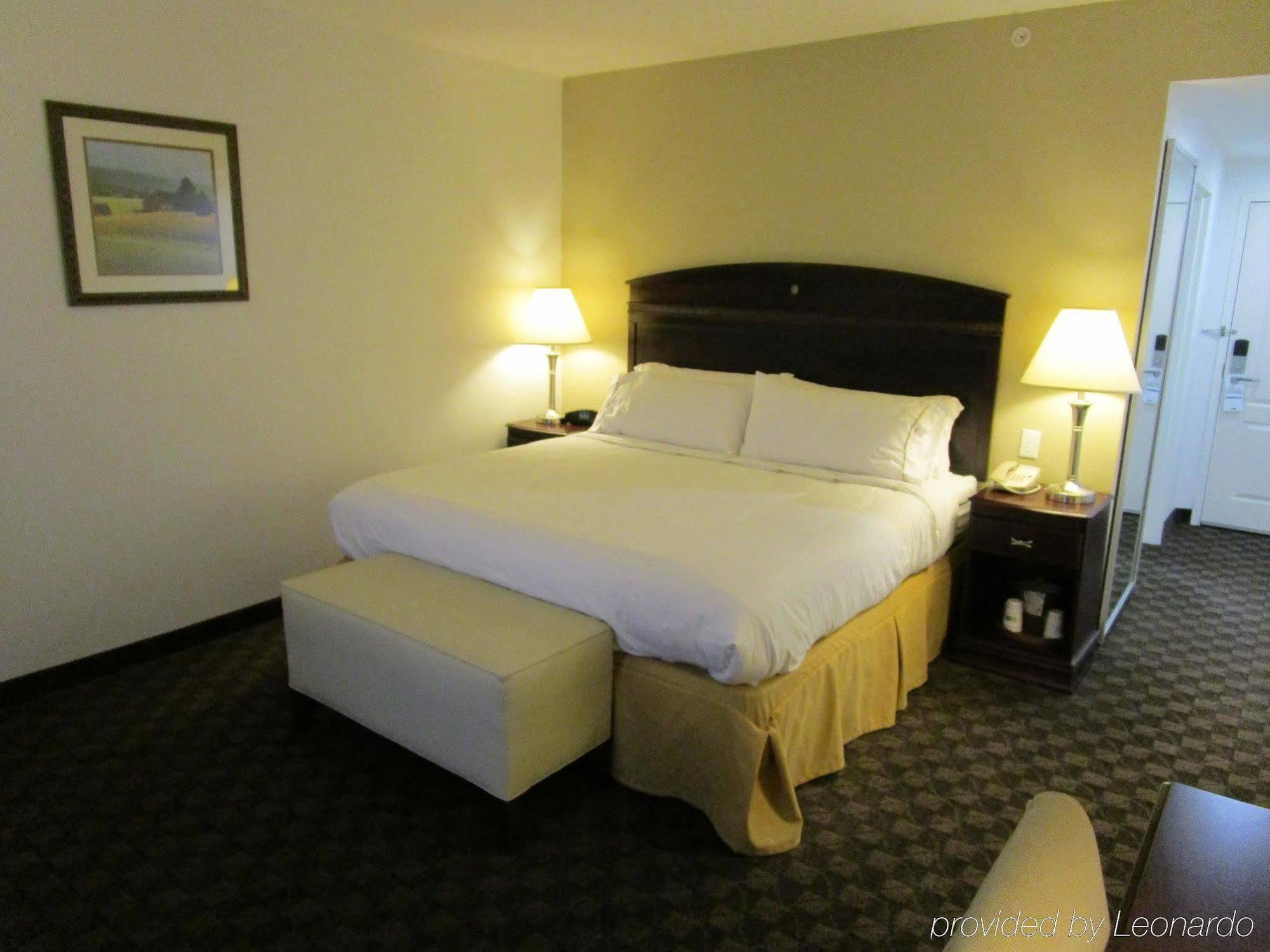 Holiday Inn Express West Jefferson By Ihg Екстер'єр фото