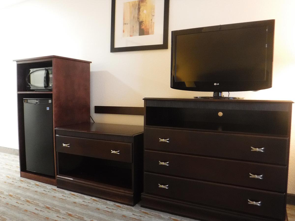 Holiday Inn Express West Jefferson By Ihg Екстер'єр фото