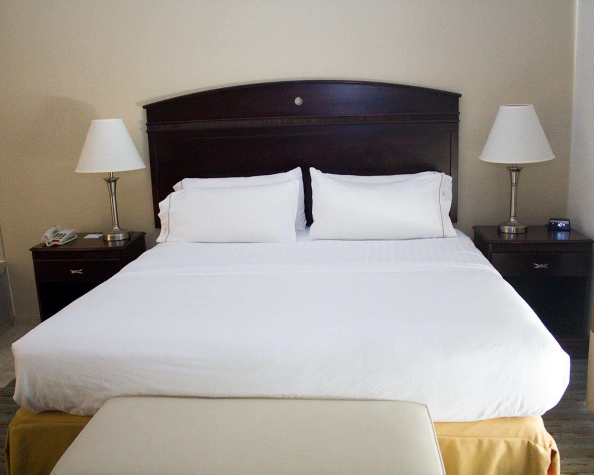Holiday Inn Express West Jefferson By Ihg Екстер'єр фото