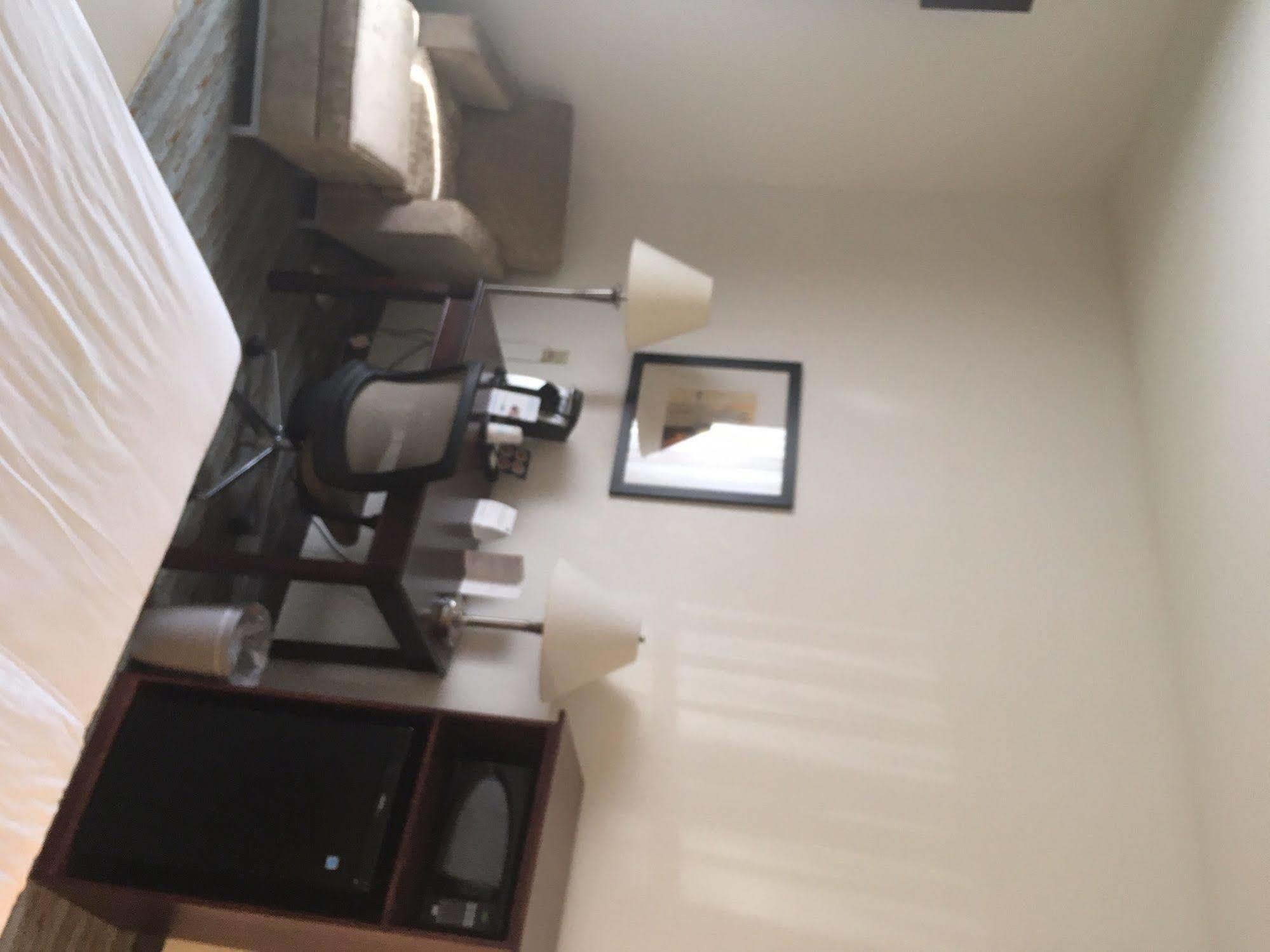 Holiday Inn Express West Jefferson By Ihg Екстер'єр фото