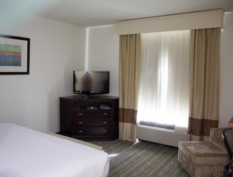 Holiday Inn Express West Jefferson By Ihg Екстер'єр фото