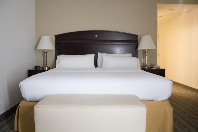 Holiday Inn Express West Jefferson By Ihg Екстер'єр фото