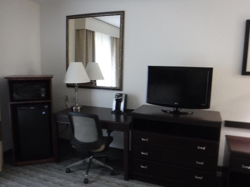 Holiday Inn Express West Jefferson By Ihg Екстер'єр фото